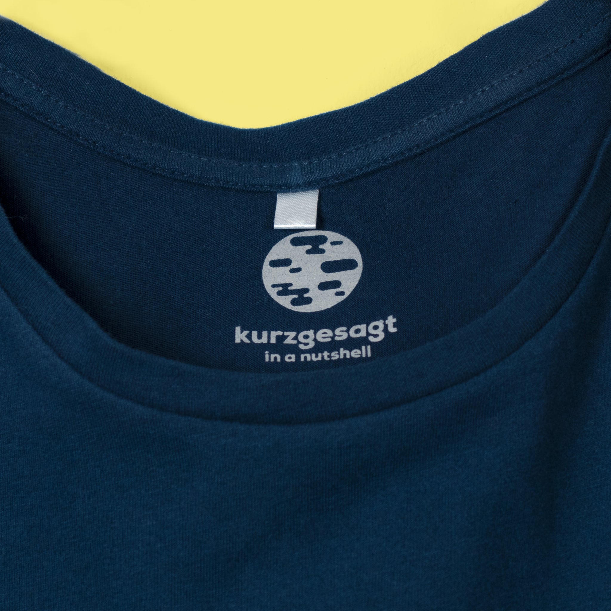 Earth T-Shirt Navy – Official Merch – the kurzgesagt shop